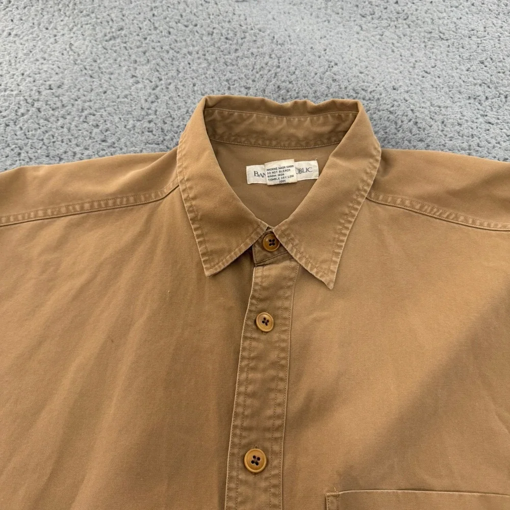 VTG Banana Republic Shirt Mens XL Tan Cotton Canvas Work Button Up Utility